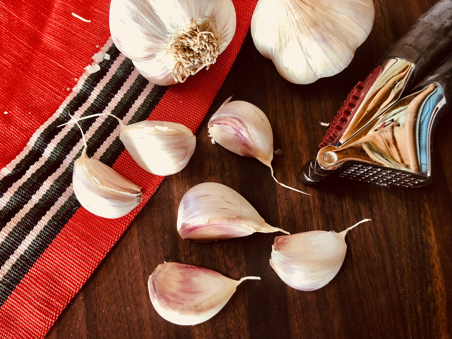 Georgian Fire Naturally Grown Garlic Bulbs